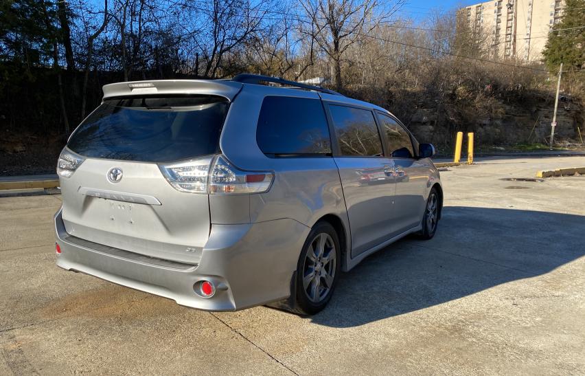2017 TOYOTA SIENNA SE 5TDXZ3DC3HS816204