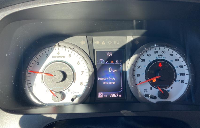 2017 TOYOTA SIENNA SE 5TDXZ3DC3HS816204