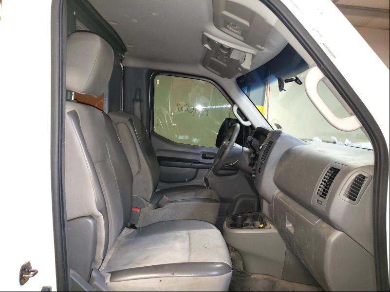 2015 NISSAN NV 1500 1N6BF0KL2FN800760