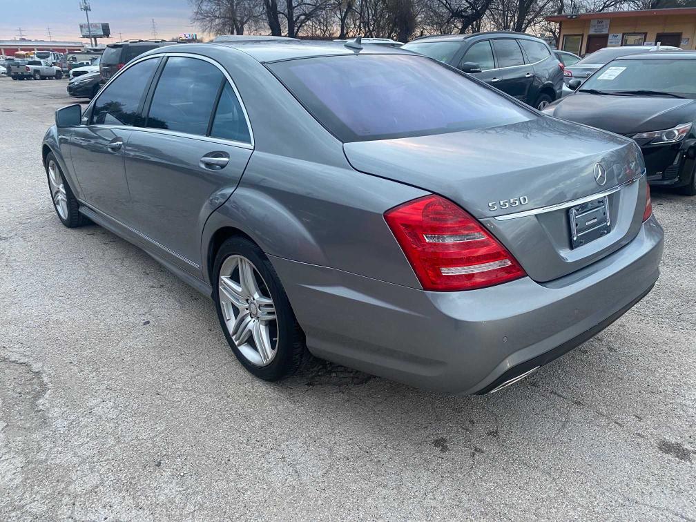 2013 MERCEDES-BENZ S 550 WDDNG7DB2DA531664
