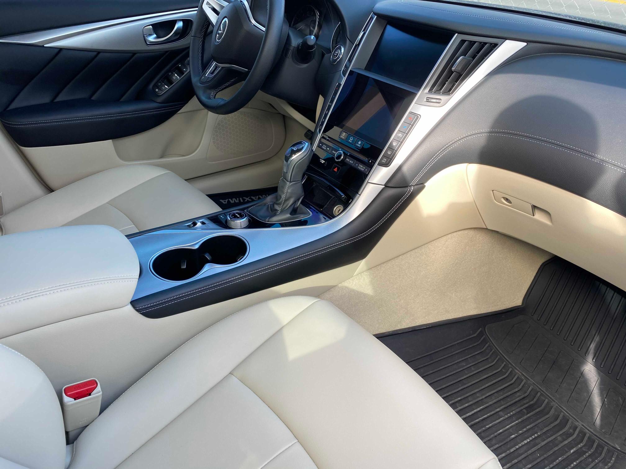 2019 INFINITI Q50 LUXE JN1EV7AR8KM421931