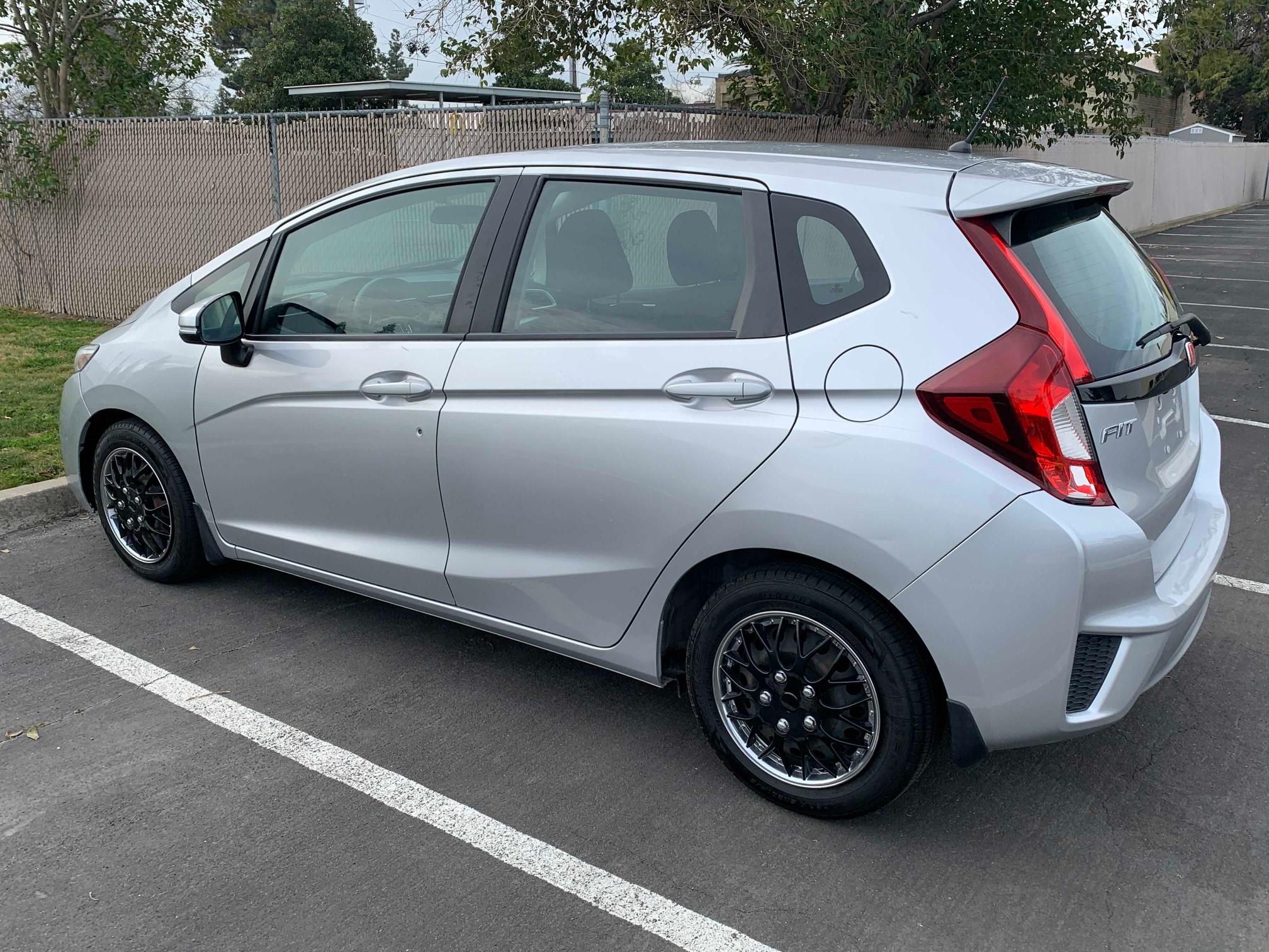 2015 HONDA FIT LX 3HGGK5H5XFM711959
