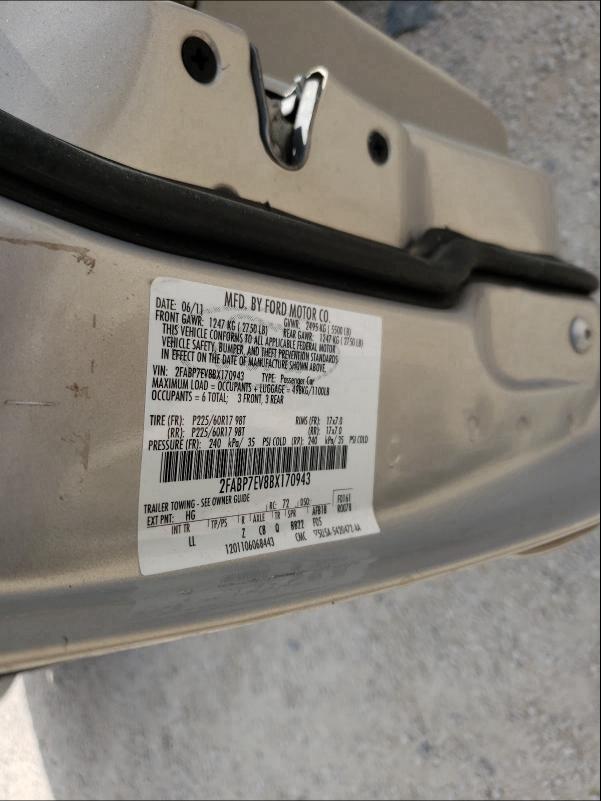 2011 FORD CROWN VICT 2FABP7EV8BX170943