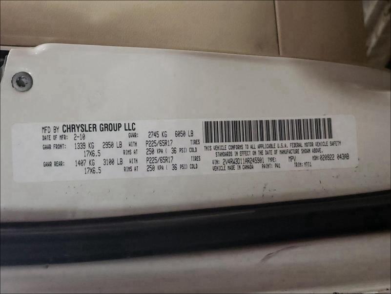 2010 VOLKSWAGEN ROUTAN 2V4RW3D11AR245901