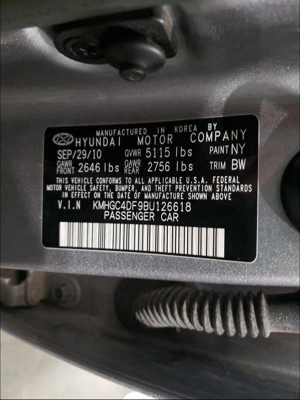 2011 HYUNDAI GENESIS 4. KMHGC4DF9BU126618