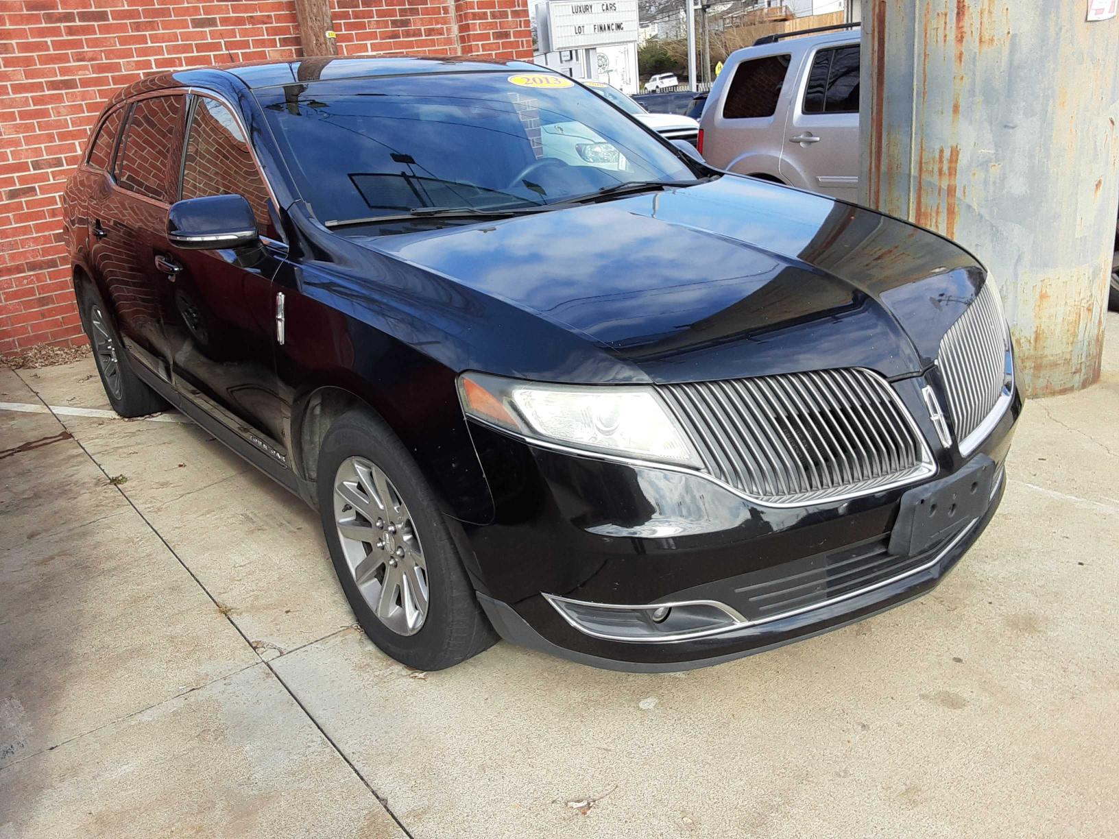 2LMHJ5NK5DBL51420 LINCOLN MKT Photo 1
