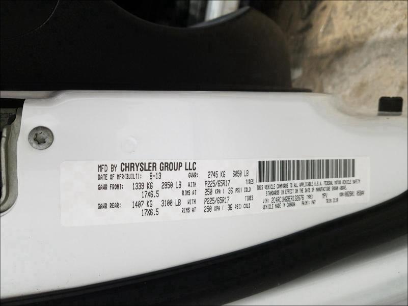 2014 CHRYSLER TOWN & COU 2C4RC1HG9ER132676