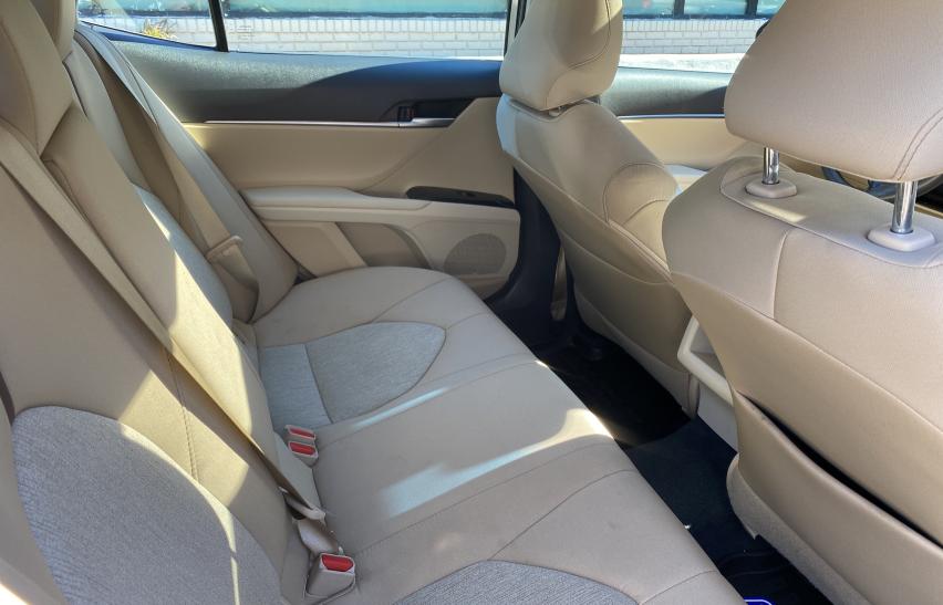 2018 TOYOTA CAMRY L 4T1B11HK5JU539950