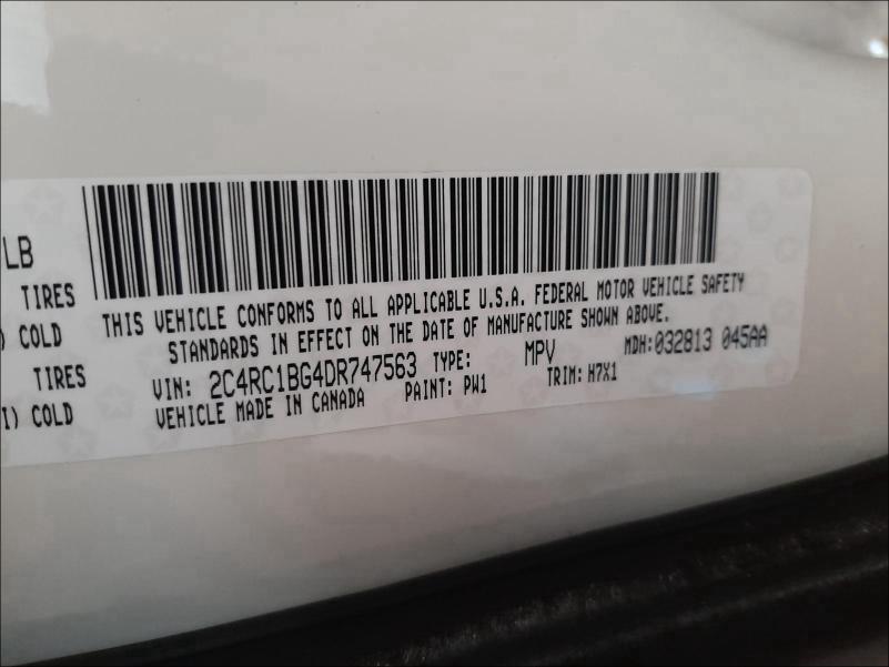 2013 CHRYSLER TOWN & COU 2C4RC1BG4DR747563