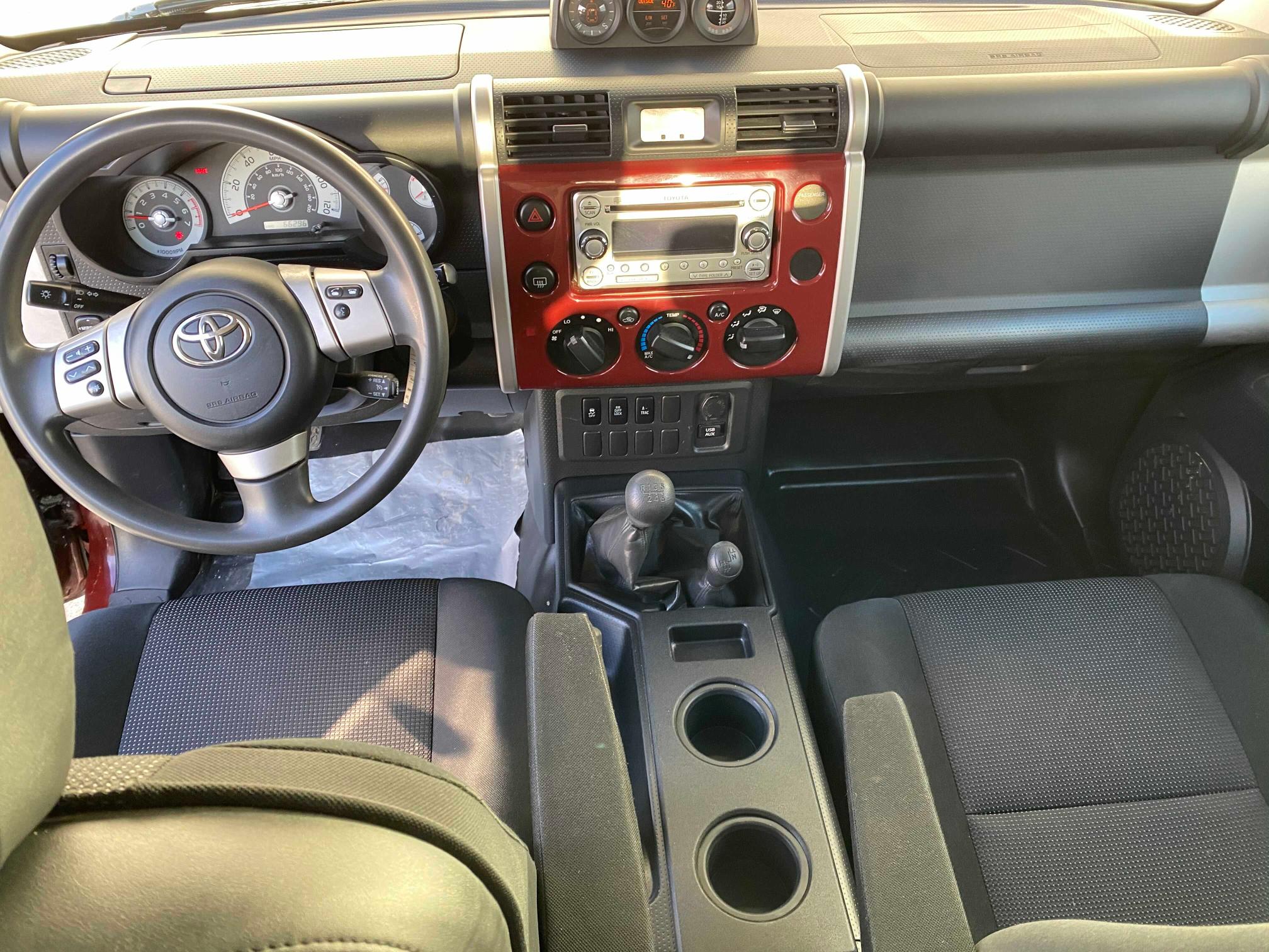 2011 TOYOTA FJ CRUISER JTEBU4BF6BK112469
