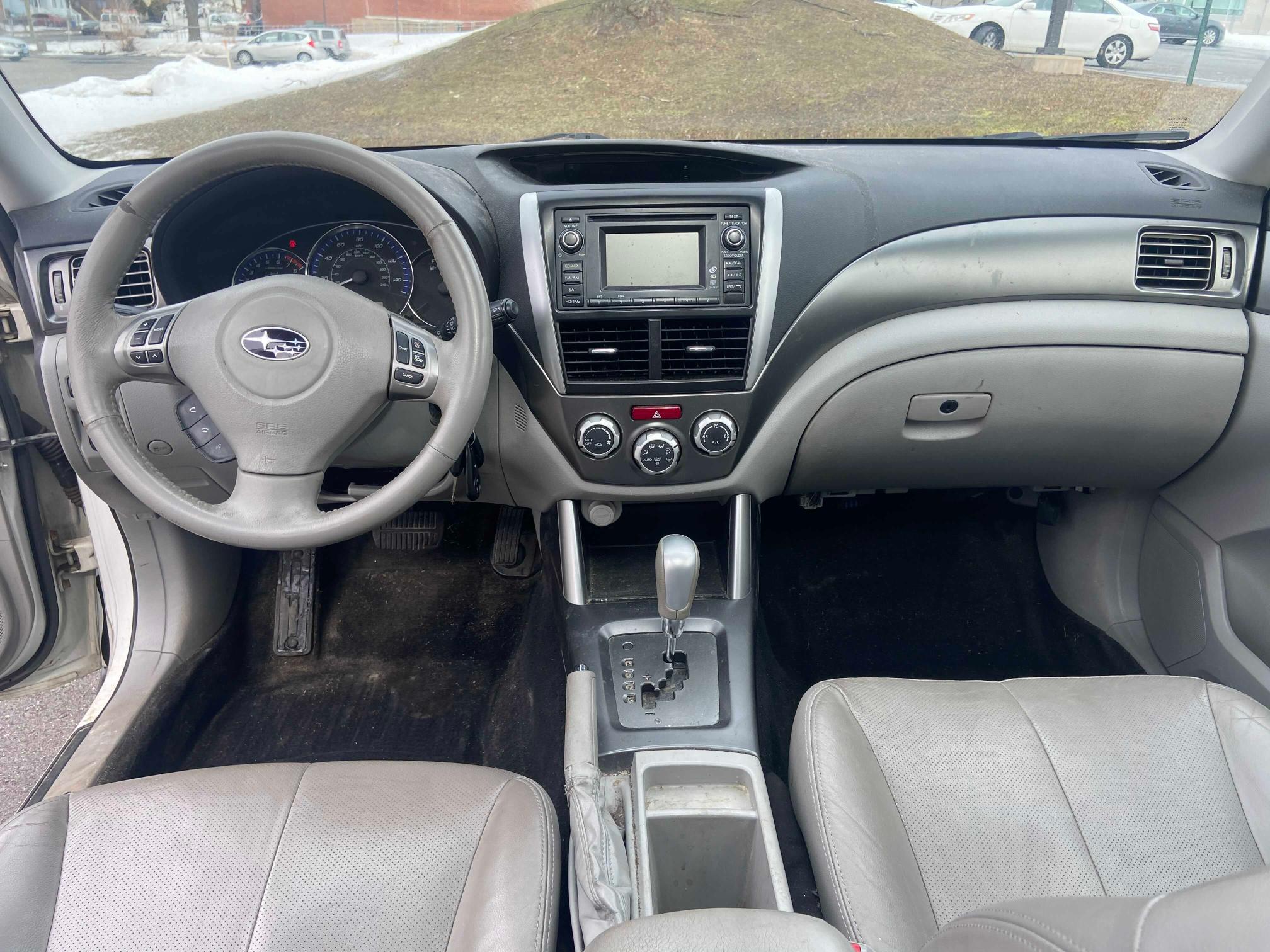 2011 SUBARU FORESTER L JF2SHAEC8BH726804