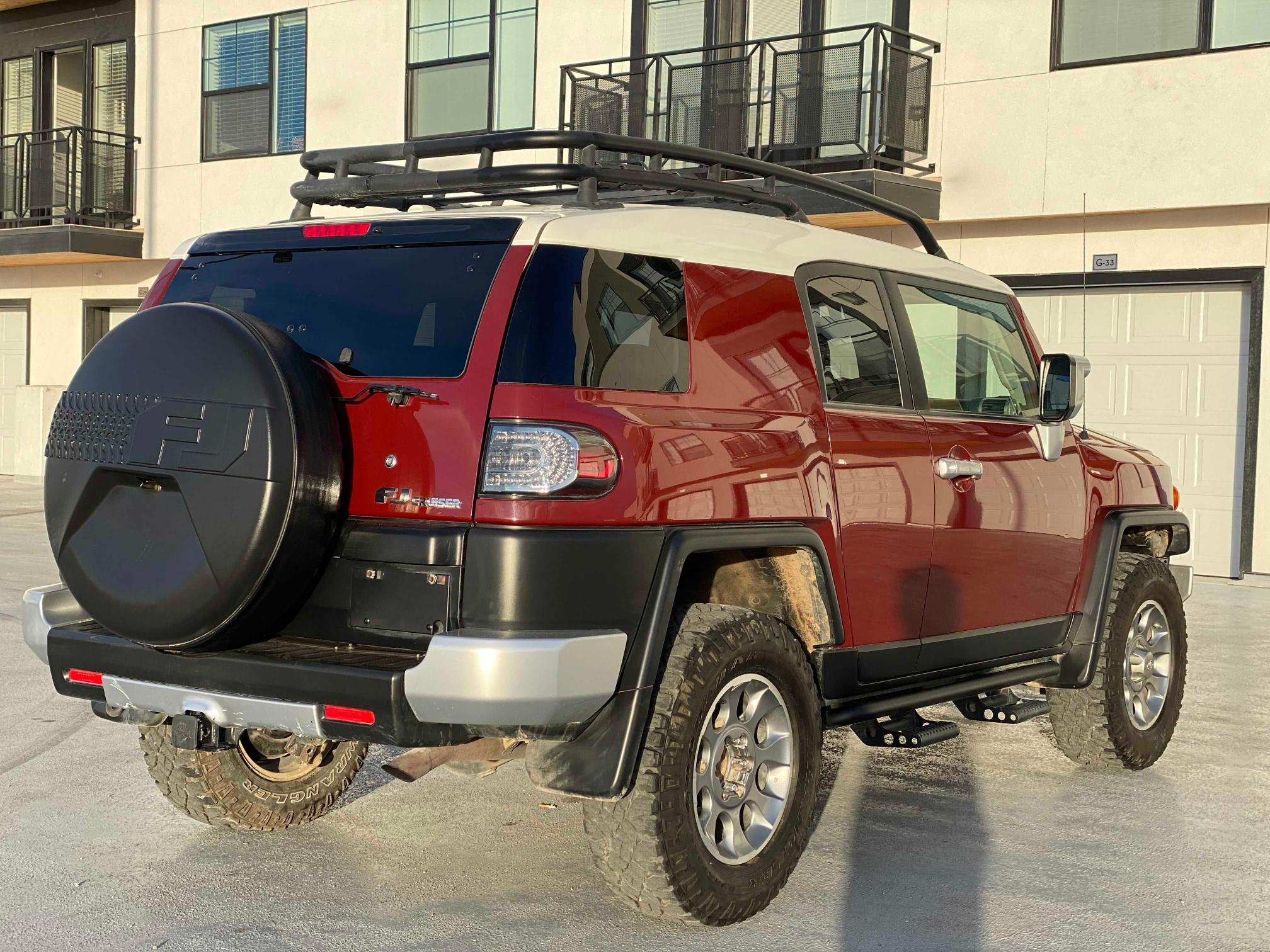 2011 TOYOTA FJ CRUISER JTEBU4BF6BK112469