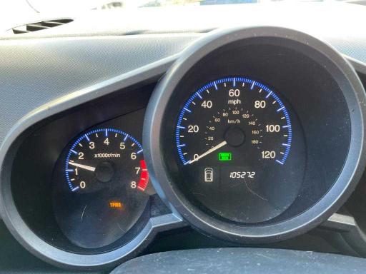 2011 HONDA ELEMENT LX 5J6YH2H37BL006587