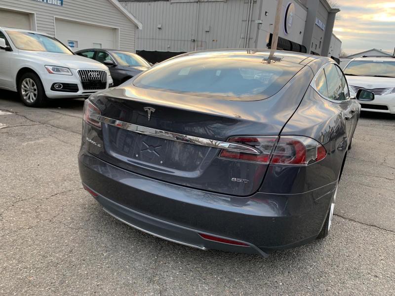 2015 TESLA MODEL S 85 5YJSA1H27FF092719