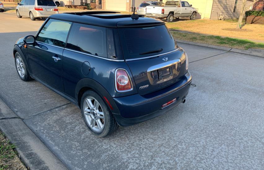 2011 MINI COOPER WMWSU3C58BT096674
