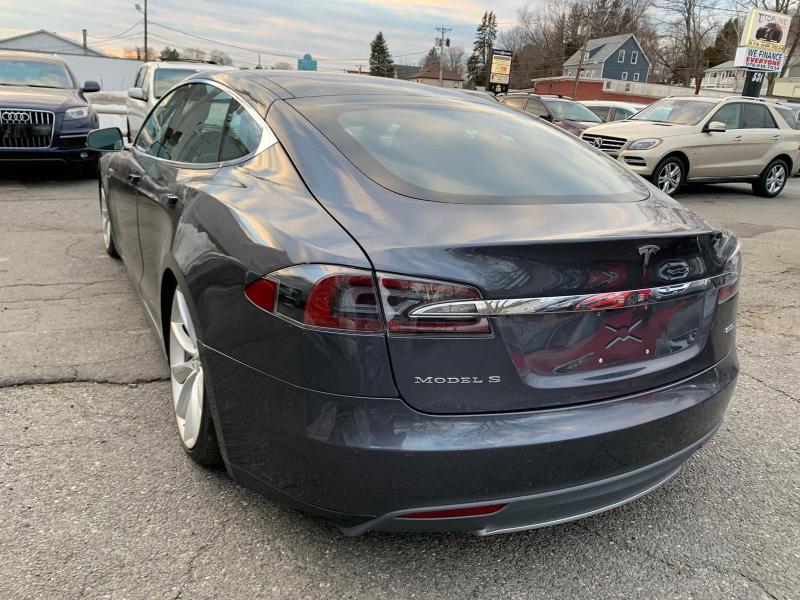 2015 TESLA MODEL S 85 5YJSA1H27FF092719