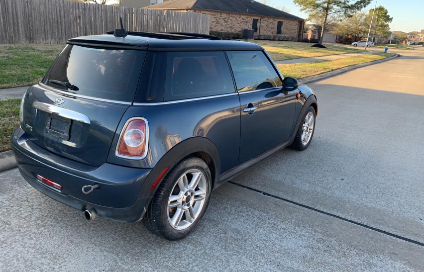 2011 MINI COOPER WMWSU3C58BT096674