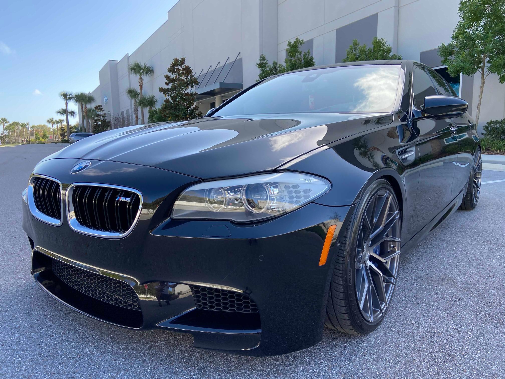 2013 BMW M5 WBSFV9C55DC773843