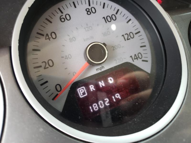 2010 VOLKSWAGEN ROUTAN SE 2V4RW3D18AR296411