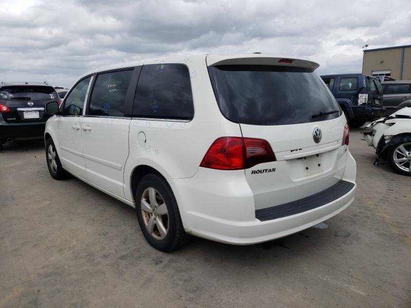 2010 VOLKSWAGEN ROUTAN SE 2V4RW3D18AR296411