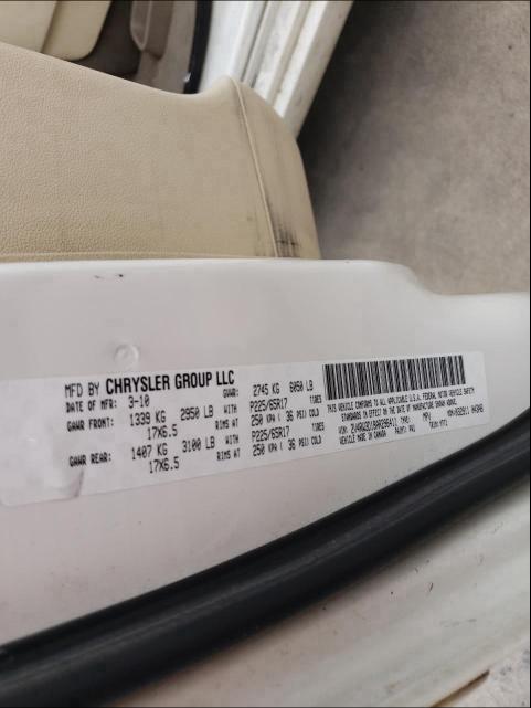 2010 VOLKSWAGEN ROUTAN SE 2V4RW3D18AR296411