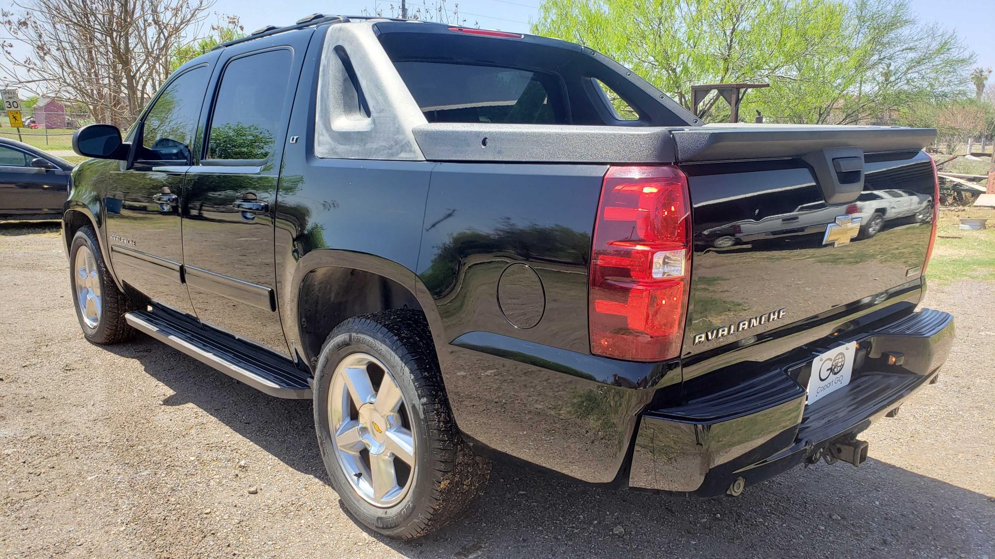 2011 CHEVROLET AVALANCHE 3GNTKFE39BG355414