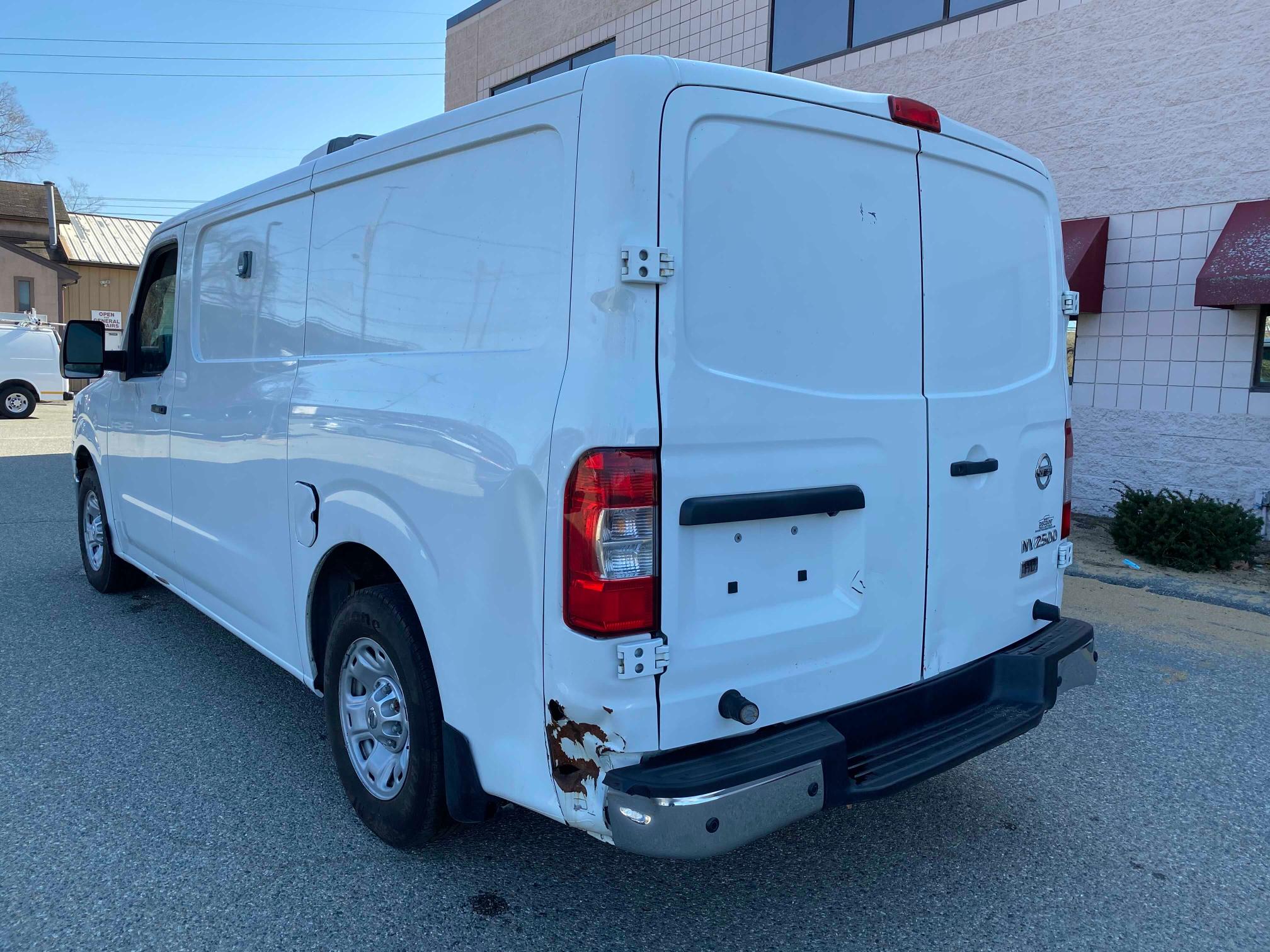 2013 NISSAN NV 2500 1N6AF0KY7DN105159