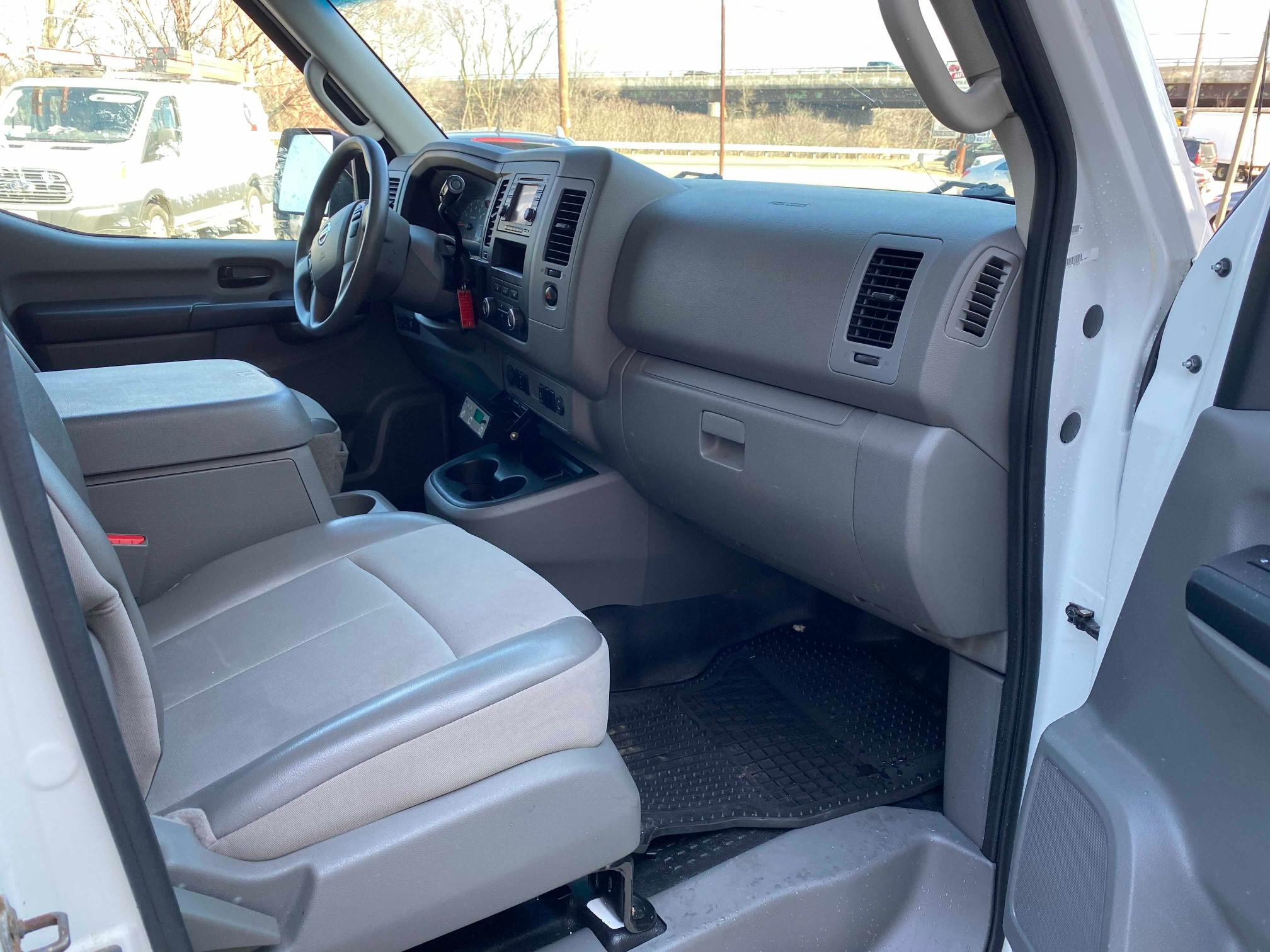 2013 NISSAN NV 2500 1N6AF0KY7DN105159