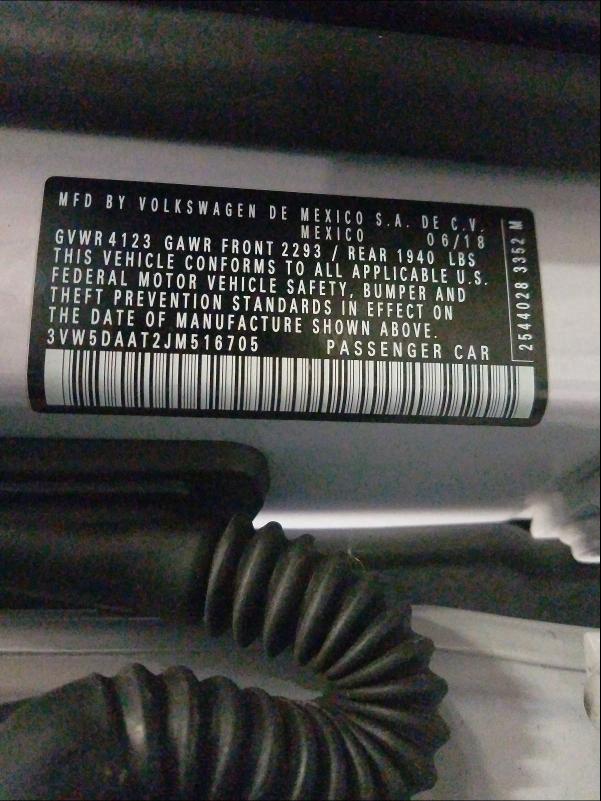 2018 VOLKSWAGEN BEETLE S 3VW5DAAT2JM516705