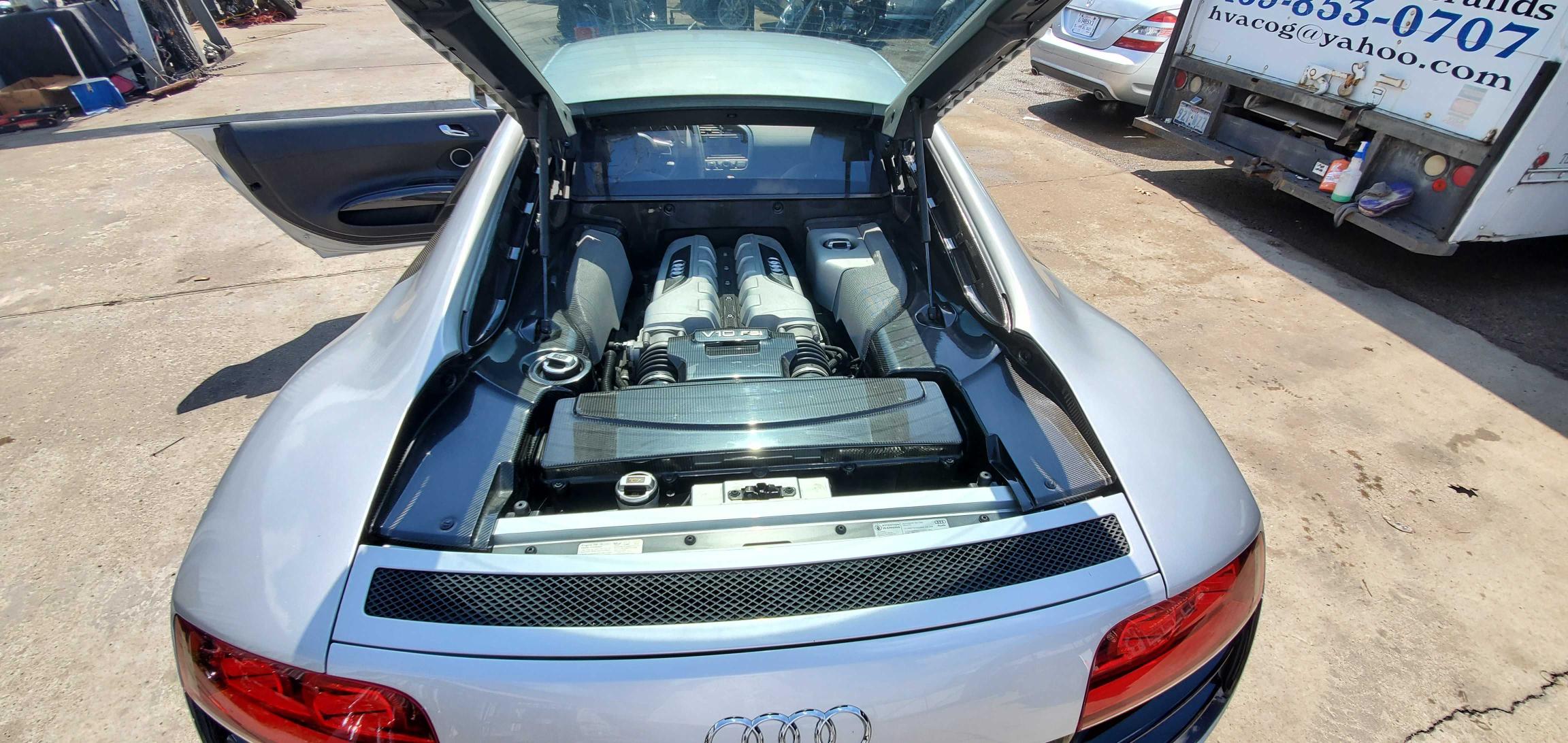 2010 AUDI R8 WUAANAFG0AN000233