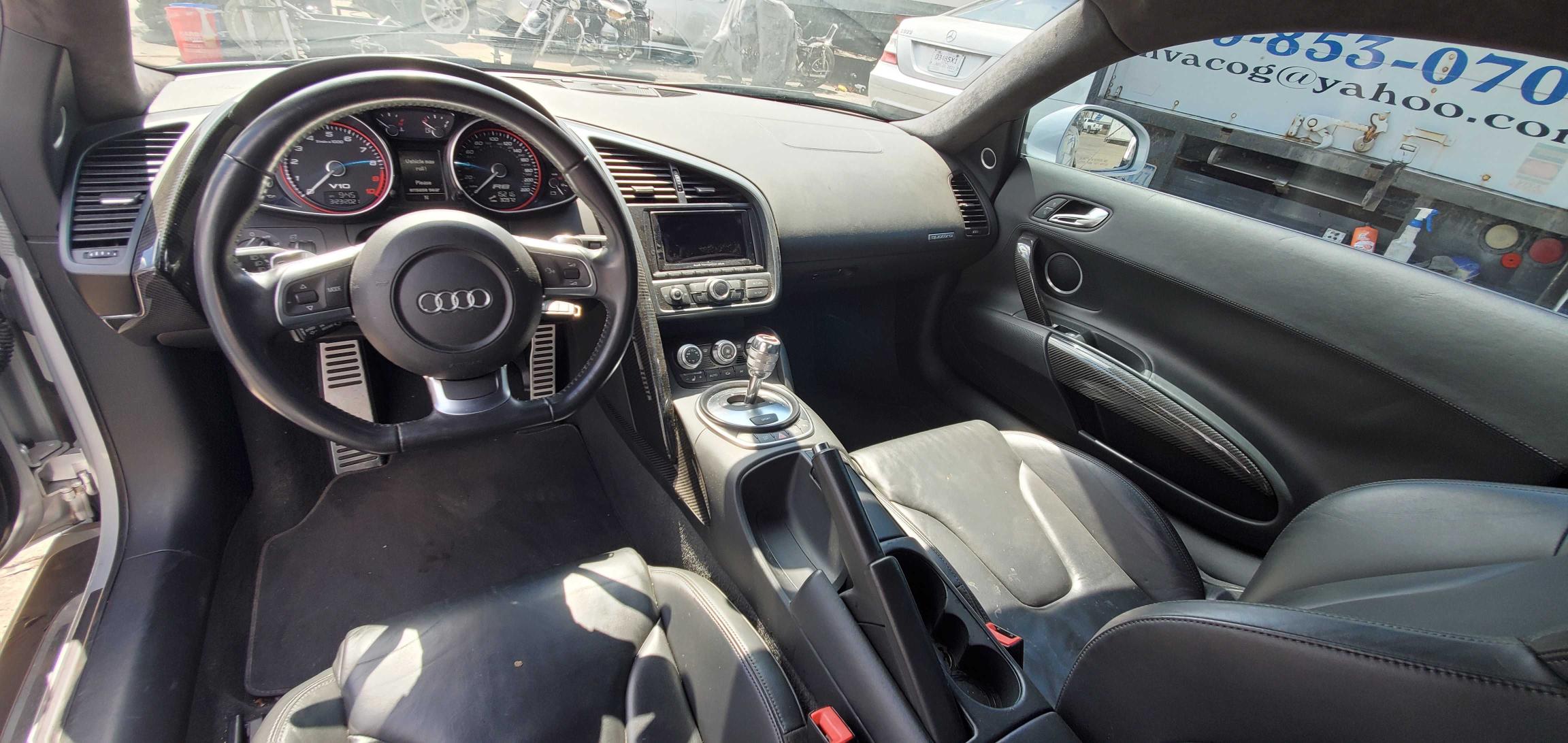 2010 AUDI R8 WUAANAFG0AN000233