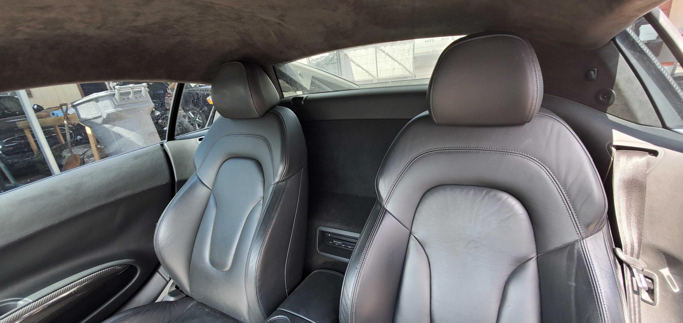 2010 AUDI R8 WUAANAFG0AN000233