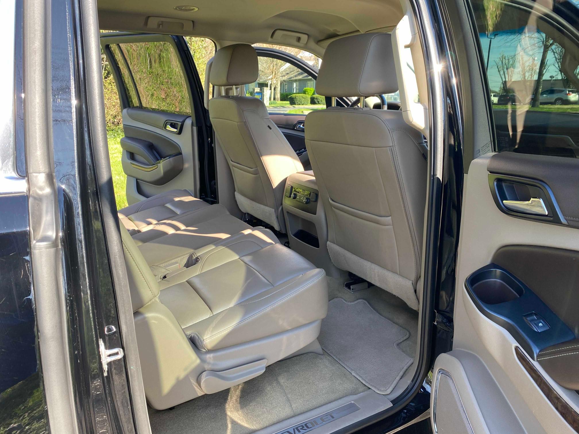 2018 CHEVROLET SUBURBAN C 1GNSCHKC6JR145182