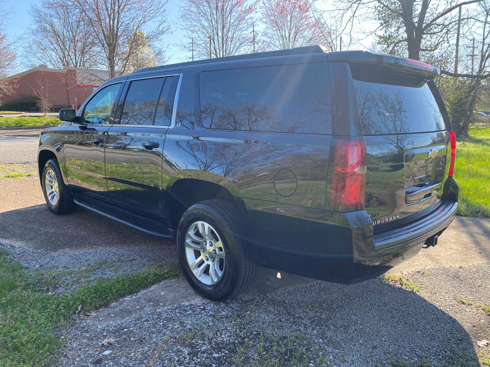 2018 CHEVROLET SUBURBAN C 1GNSCHKC6JR145182