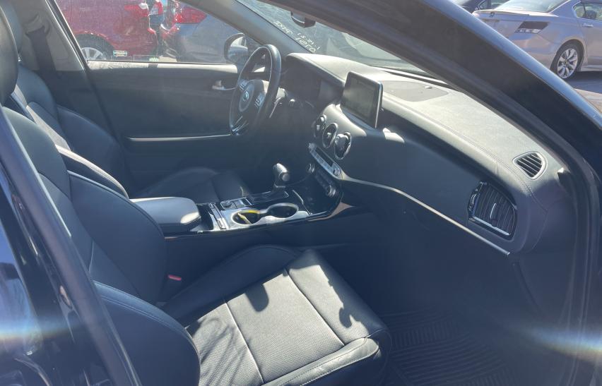 2018 KIA STINGER PR KNAE25LA9J6010751