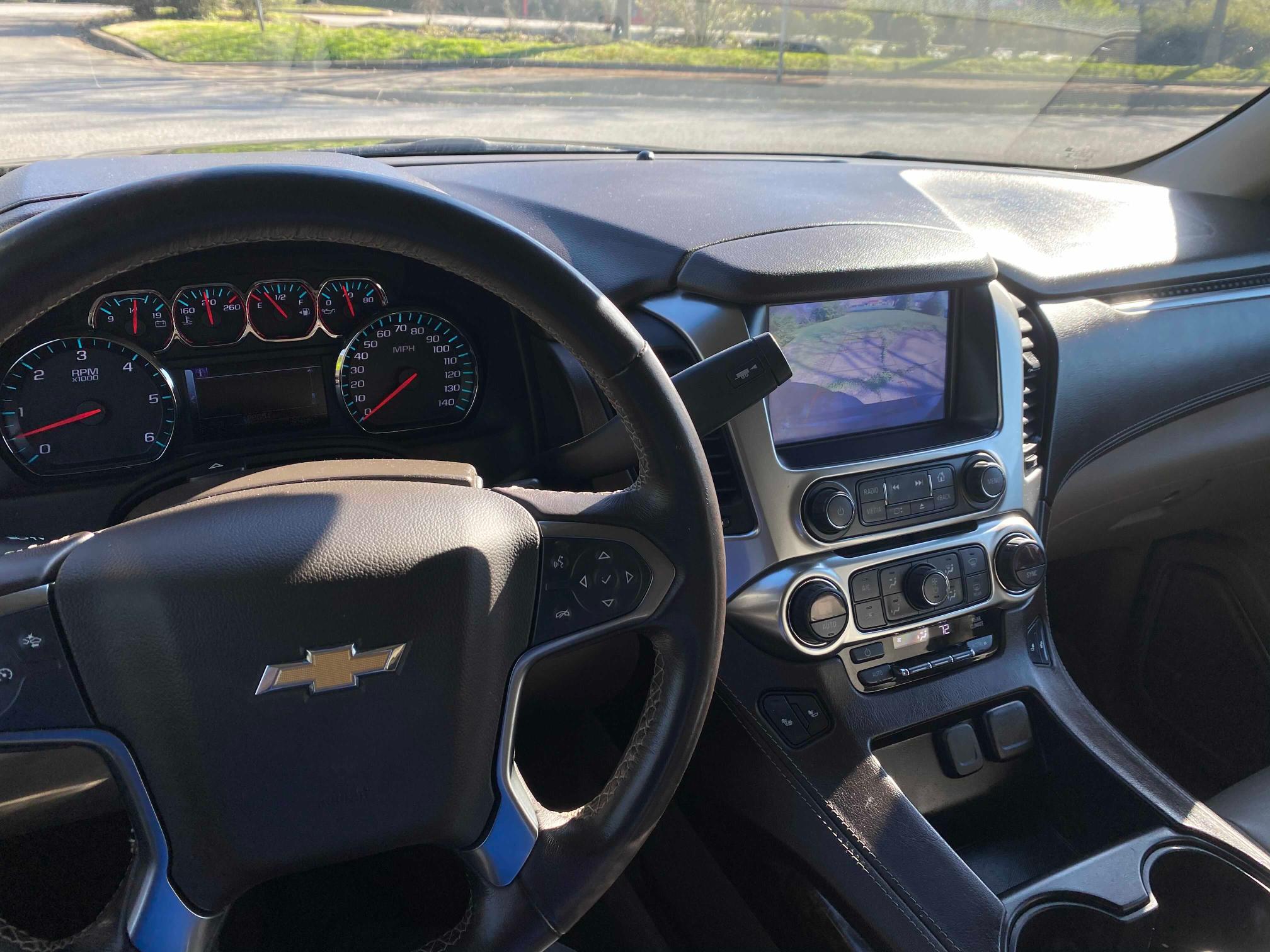 2018 CHEVROLET SUBURBAN C 1GNSCHKC6JR145182