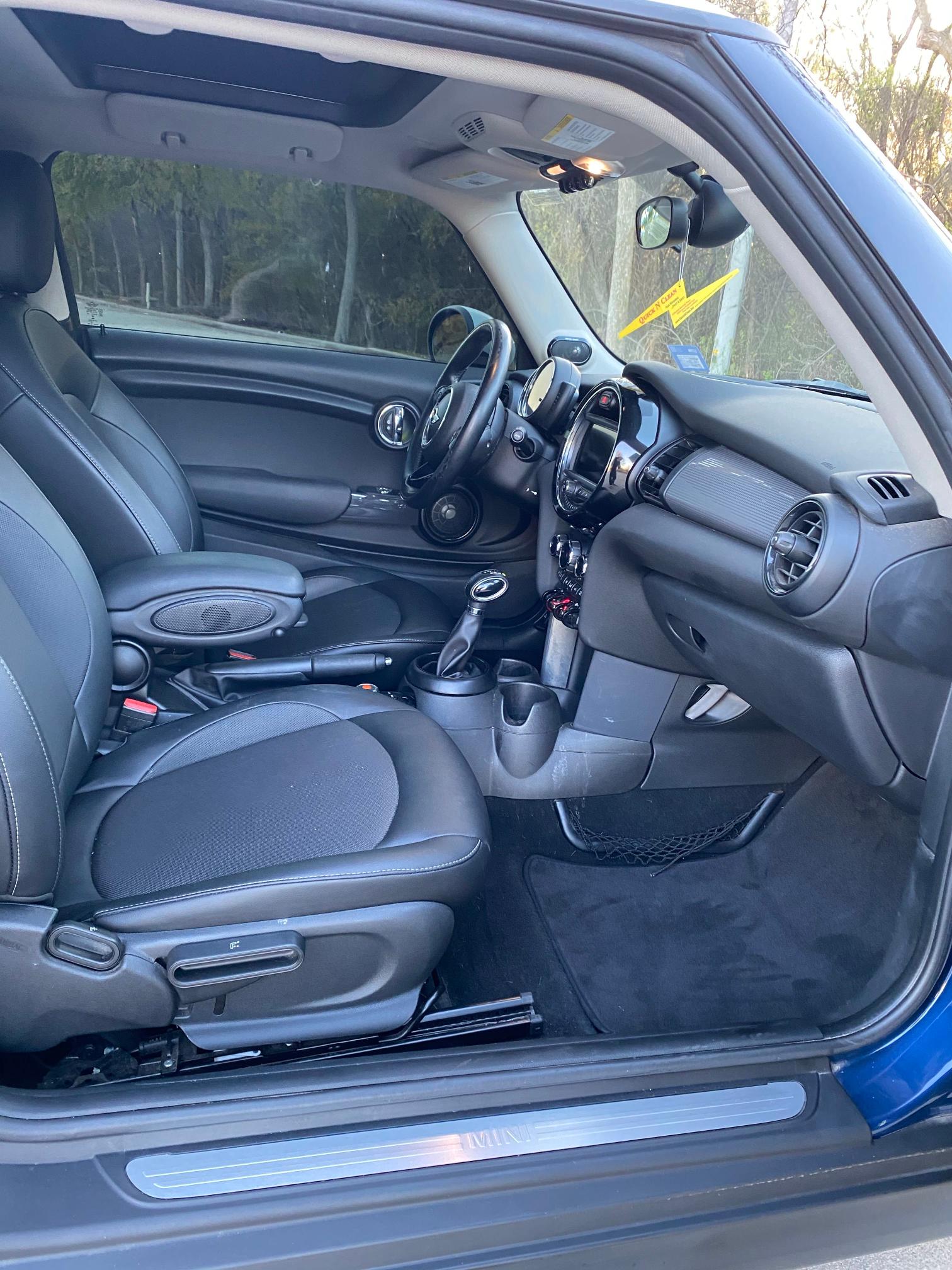 2017 MINI COOPER WMWXP5C57H2D16283
