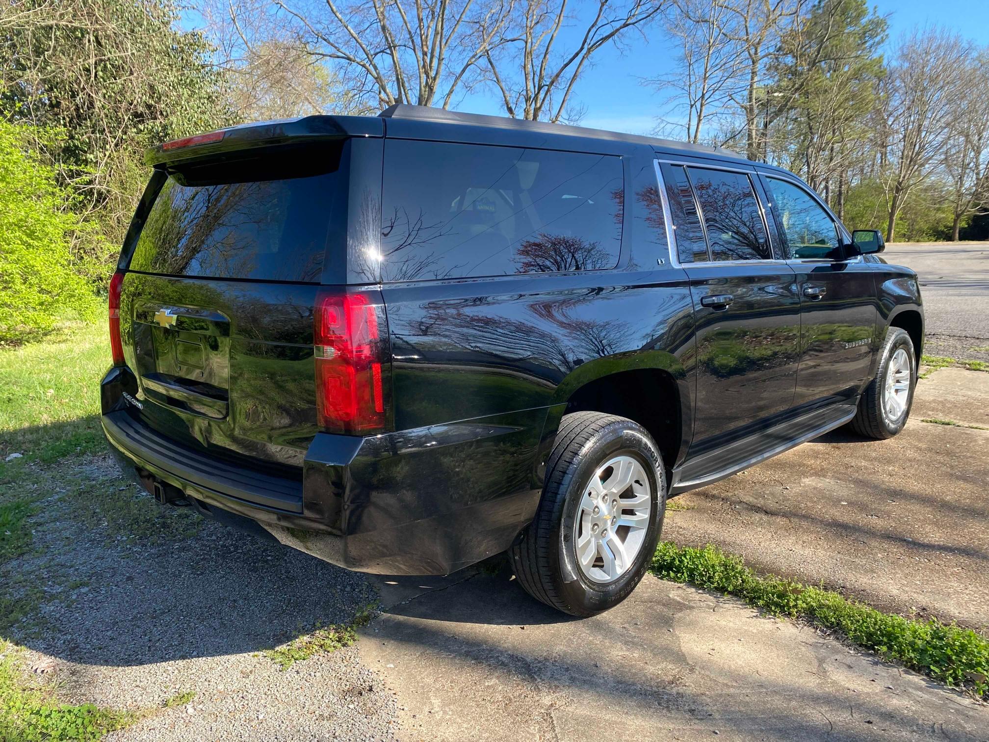 2018 CHEVROLET SUBURBAN C 1GNSCHKC6JR145182