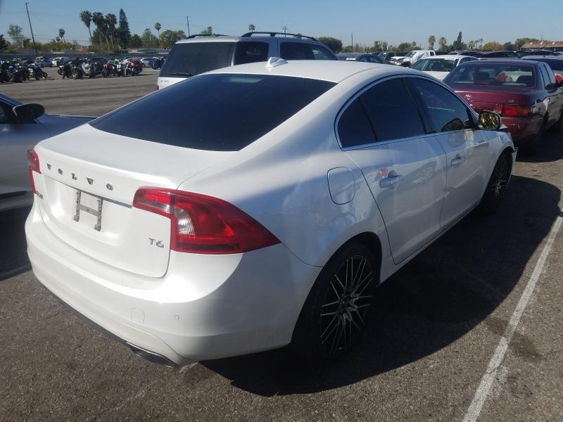 2015 VOLVO S60 PLATIN YV149MFM4F1333064