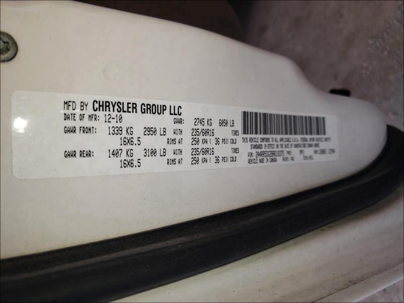 2011 CHRYSLER TOWN AND C 2A4RR5DG2BR618375