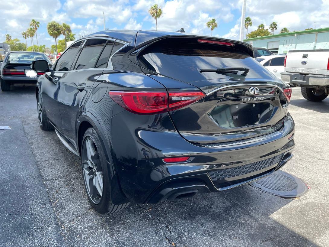 2017 INFINITI QX30 BASE SJKCH5CP9HA026305