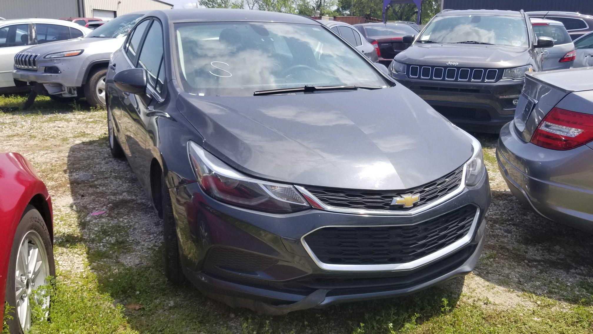 2018 CHEVROLET CRUZE LT 1G1BE5SM9J7109470