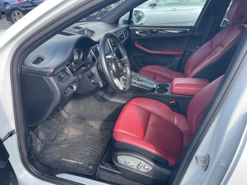 2018 PORSCHE MACAN S WP1AB2A51JLB34342