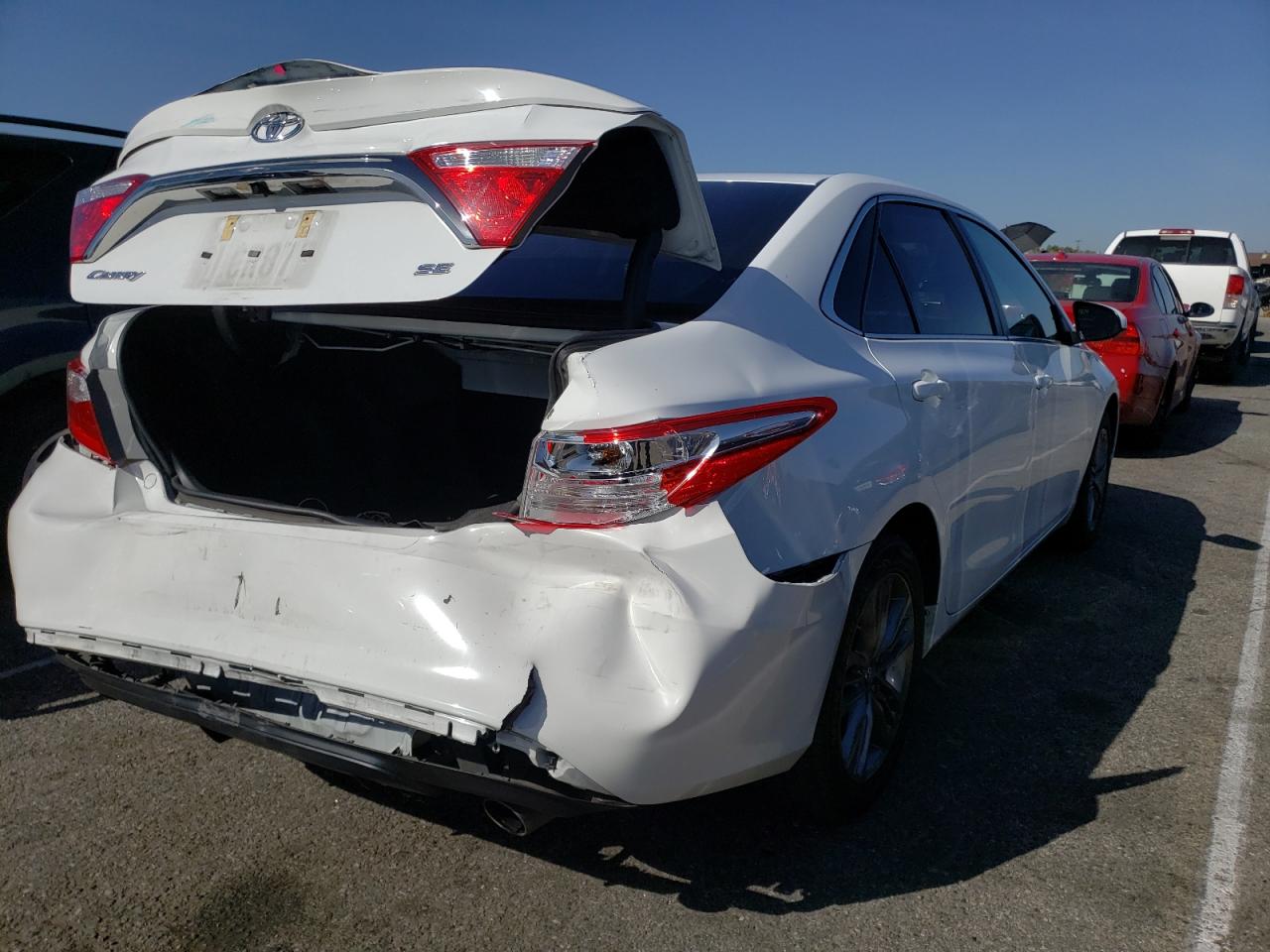 Toyota Camry le 2016