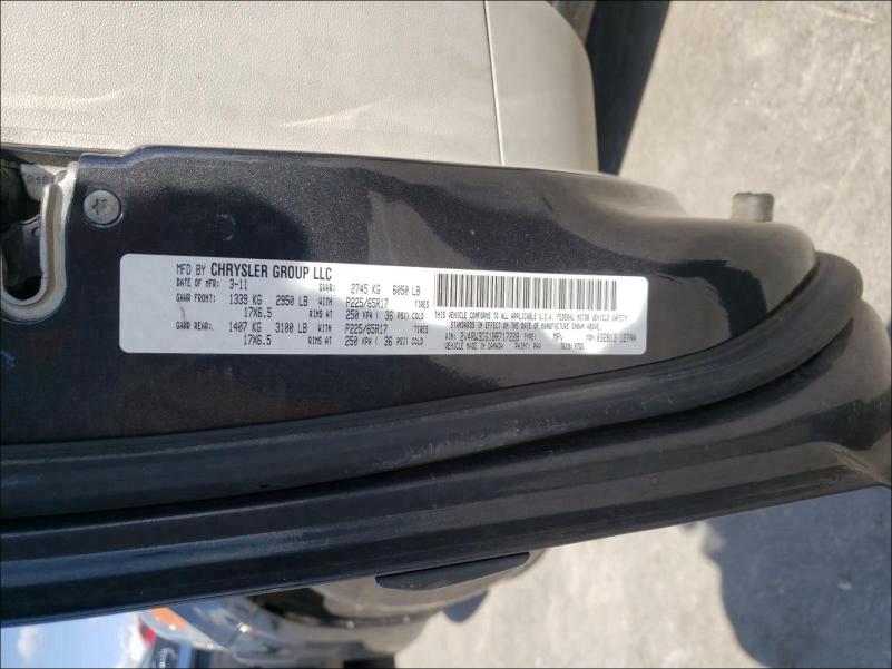 2011 VOLKSWAGEN ROUTAN SE 2V4RW3DG1BR717228