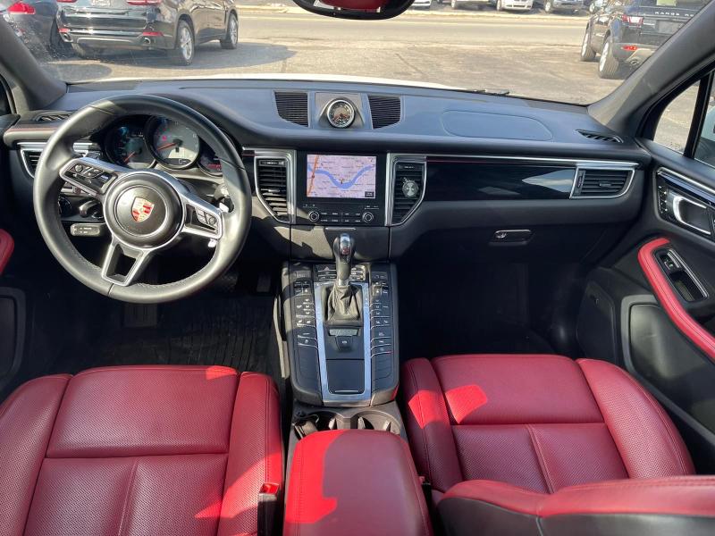 2018 PORSCHE MACAN S WP1AB2A51JLB34342
