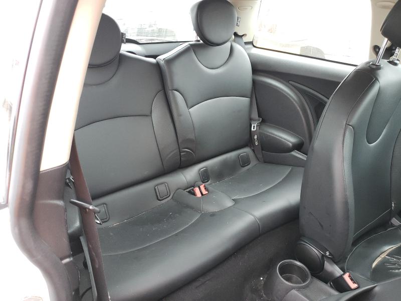 2011 MINI COOPER WMWSU3C57BT093068