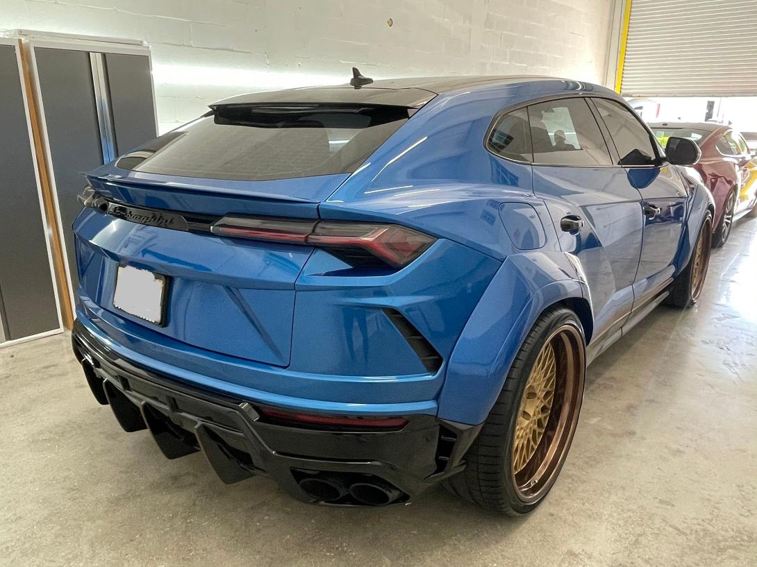 VIN ZPBUA1ZL3KLA03549 2019 Lamborghini Urus no.4