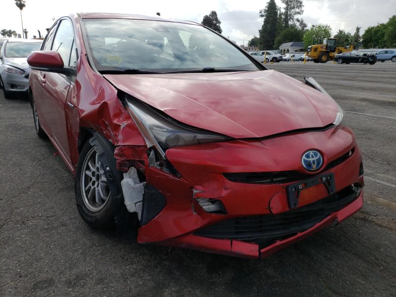 VIN WBA3A5C55FF606315 2017 TOYOTA PRIUS no.1