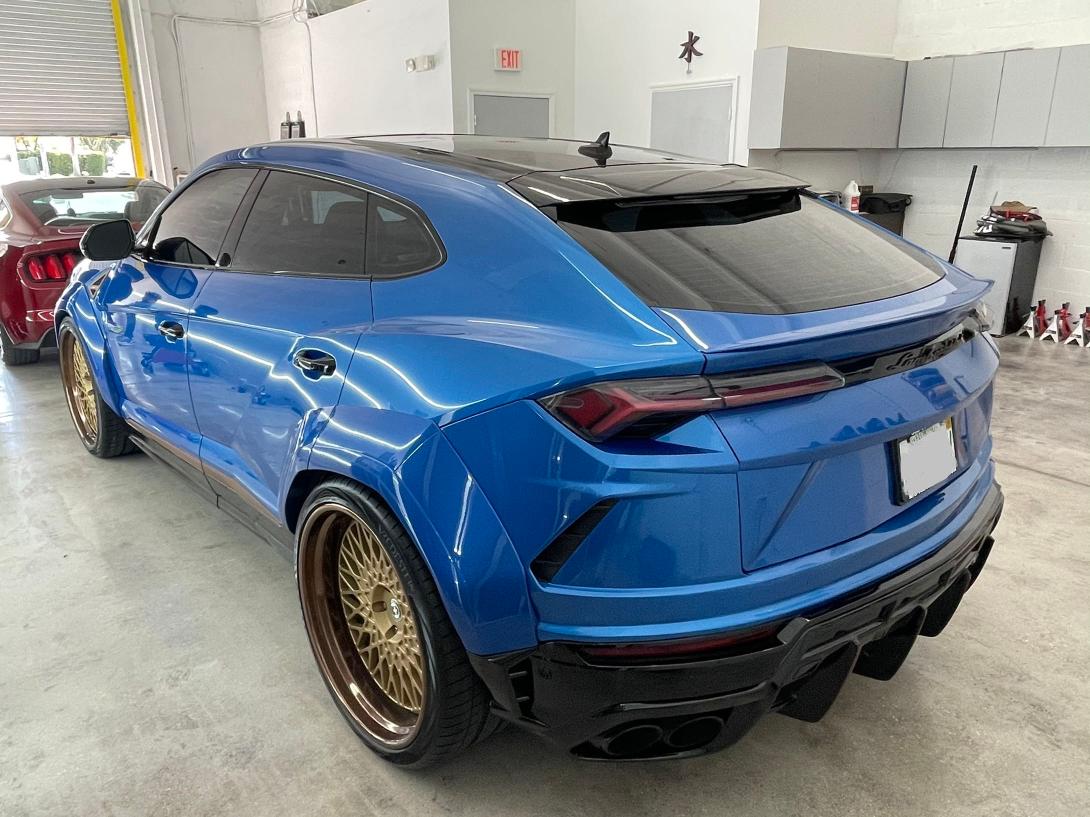 VIN ZPBUA1ZL3KLA03549 2019 Lamborghini Urus no.3